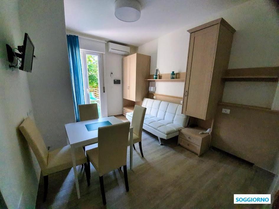 B&B Airone Cervia - Camere E Appartamenti Luaran gambar